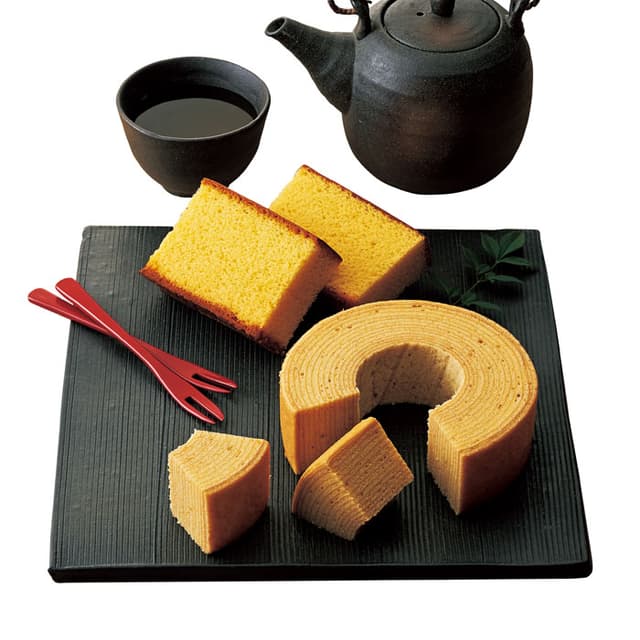 烏骨鶏本舗　烏骨鶏かすてら・バウムクーヘンセット
