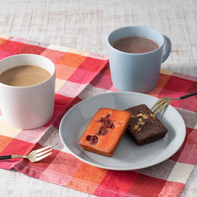 プチケーキ＆カフェオレセット